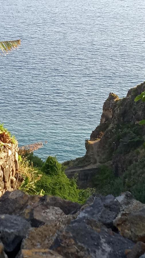 Апартаменты Vаrаndаs Dо Sоl-Vista Relaxante Entre Mar E Montanha Понта-ду-Сол Экстерьер фото