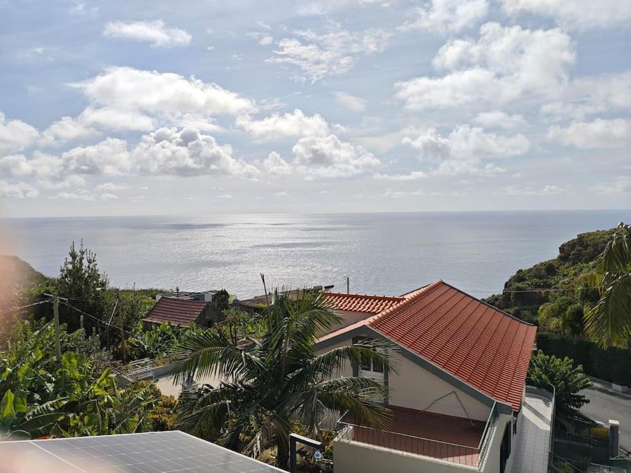 Апартаменты Vаrаndаs Dо Sоl-Vista Relaxante Entre Mar E Montanha Понта-ду-Сол Экстерьер фото
